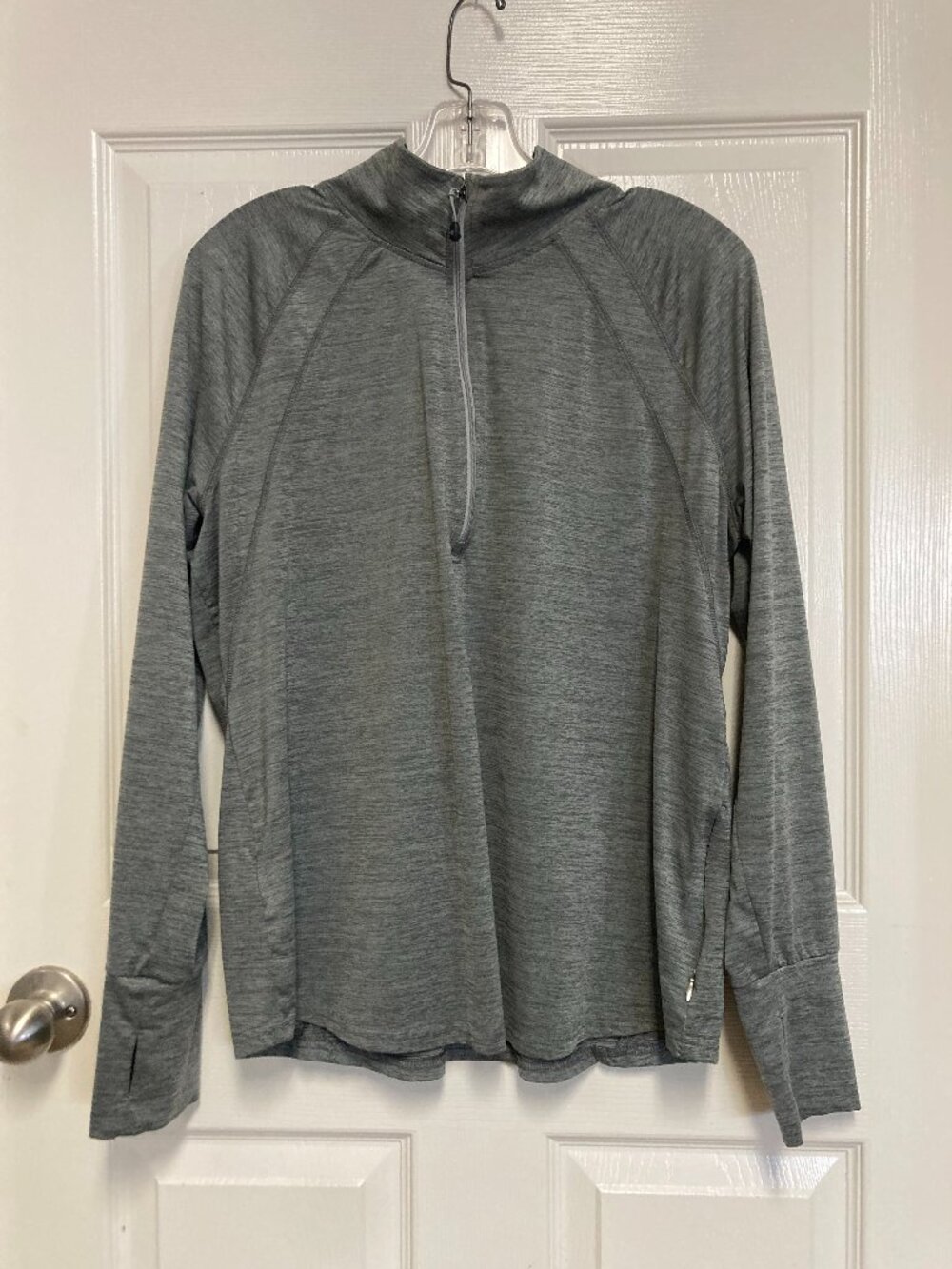 Eddie Bauer athletic top long sleeve grey size XL Women's